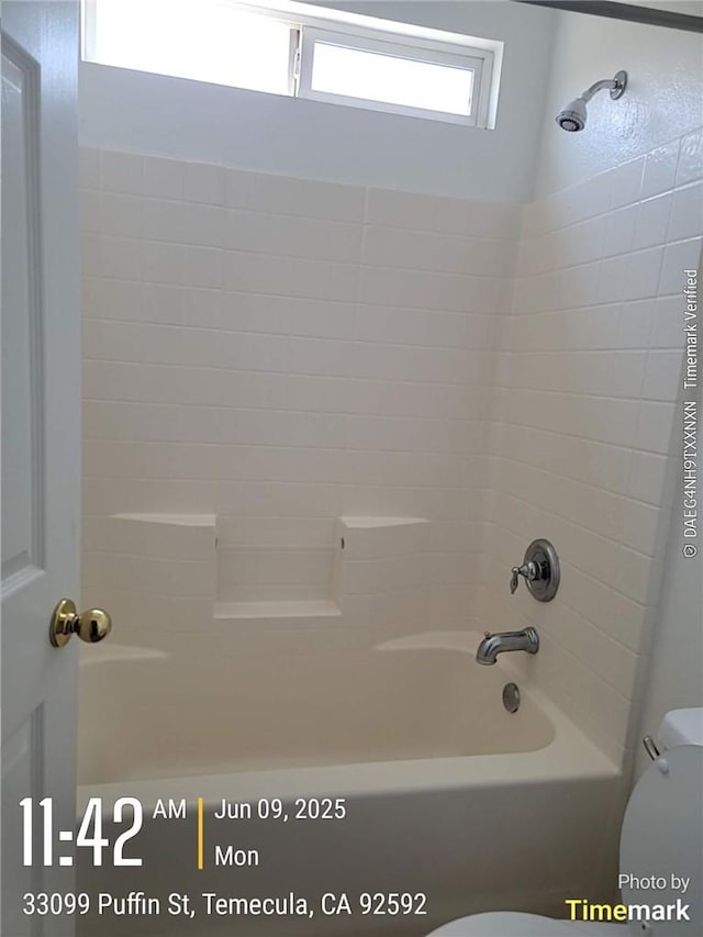 33099 Puffin St, Temecula, CA 92592 - bathroom with toilet and bathtub / shower combination