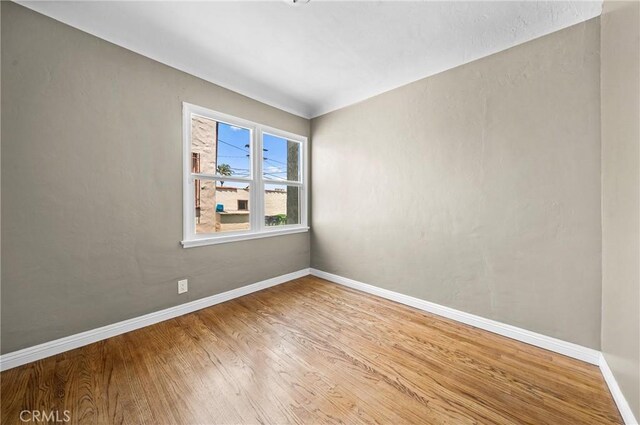 9406 S Harvard Blvd, Los Angeles, CA 90047 - photo 20