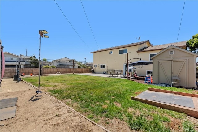 4198 Woodland St, Santa Maria, CA 93455 - view of yard with a patio area