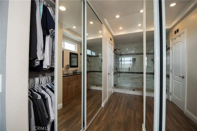 11103 Muirfield Dr, Rancho Cucamonga, CA 91730 - closet with a sink