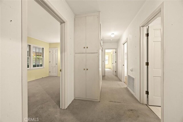 85 S San Rafael Ave, Pasadena, CA 91105 - hall with light colored carpet