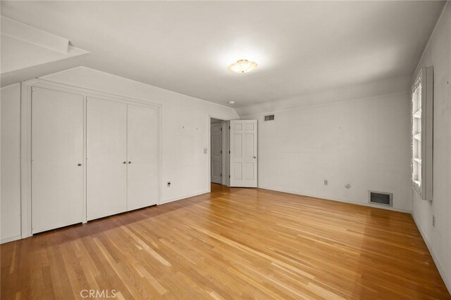 85 S San Rafael Ave, Pasadena, CA 91105 - unfurnished bedroom featuring light wood finished floors