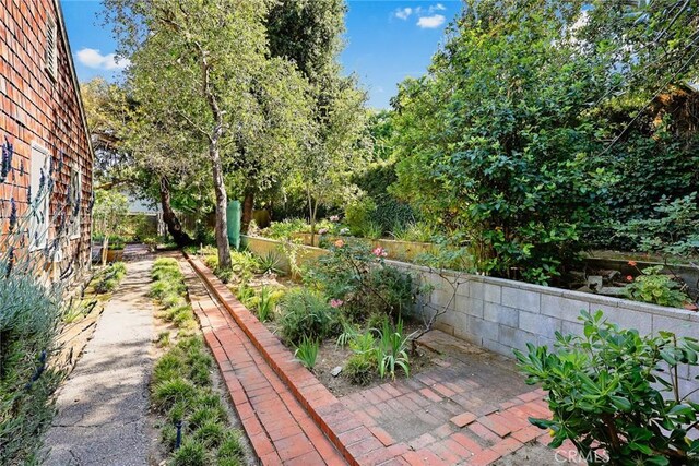 85 S San Rafael Ave, Pasadena, CA 91105 - view of patio