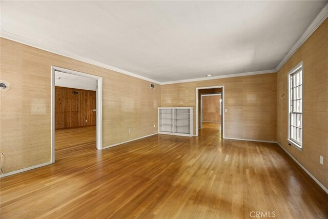 85 S San Rafael Ave, Pasadena, CA 91105 - unfurnished room with wood finished floors, baseboards, and crown molding