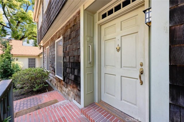 85 S San Rafael Ave, Pasadena, CA 91105 - view of exterior entry with a porch