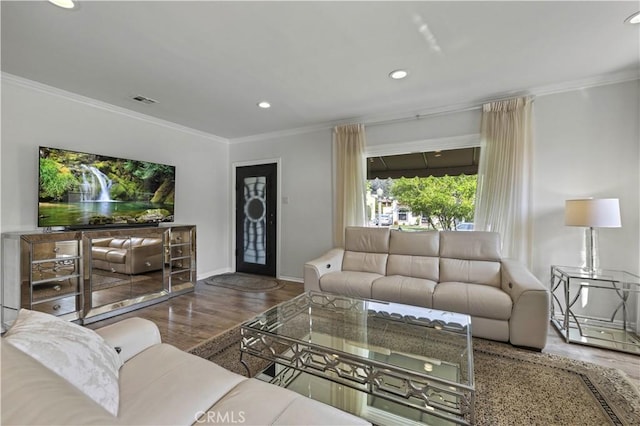 645 Glenmore Blvd, Glendale, CA 91206 - living area featuring wood finished floors, ornamental molding, recessed lighting, and baseboards