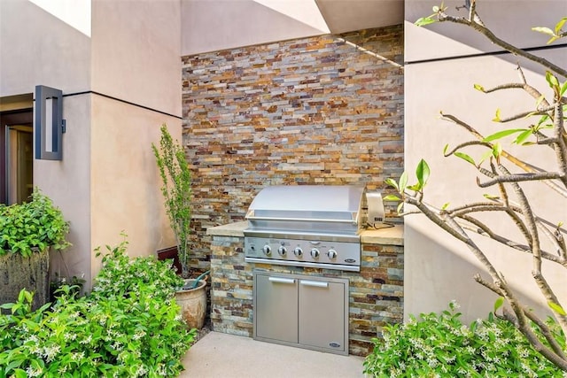 32661 Caribbean Dr, Dana Point, CA 92629 - view of patio / terrace with an outdoor kitchen