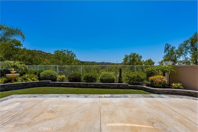 14 Celonova Pl, Lake Forest, CA 92610 - fenced backyard with a patio