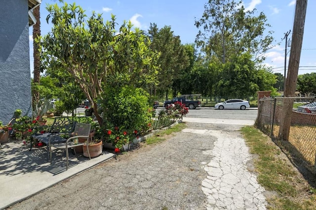 11073 Andrews St, South El Monte, CA 91733 - view of asphalt driveway
