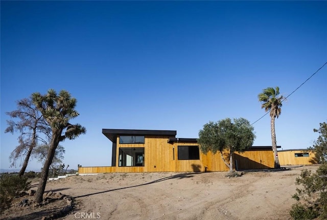 3977 Sage Ave, Yucca Valley, CA 92284 - view of modern home