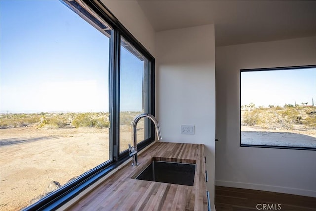 3977 Sage Ave, Yucca Valley, CA 92284 - unfurnished sunroom featuring a sink