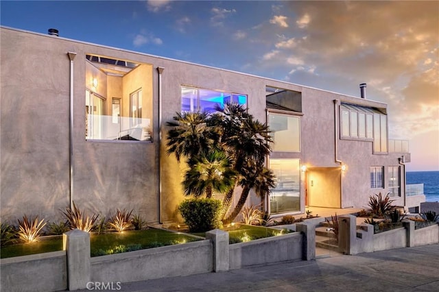 2522 The Strand, Manhattan Beach, CA 90266 - view of property featuring a fenced front yard