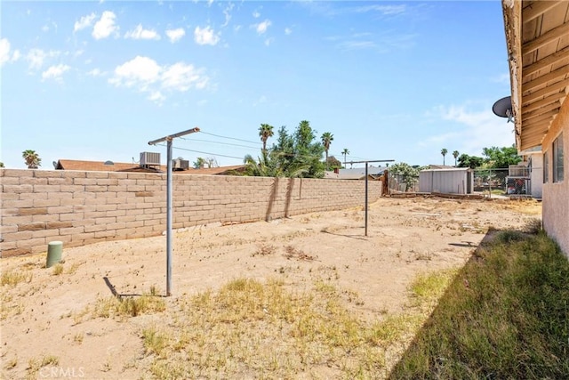 2017 Harvard Dr, Barstow, CA 92311 - view of fenced backyard