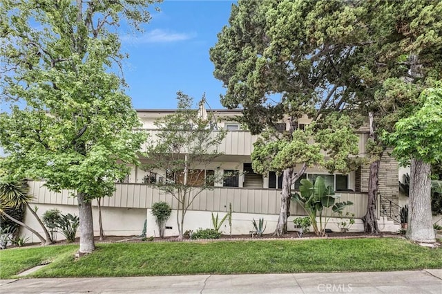 305 Raymondale Dr Unit L, South Pasadena, CA 91030 - view of front of home with a front yard