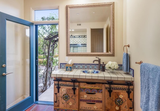 4843 La Jacaranda, Rancho Santa Fe, CA 92067 - bathroom with vanity