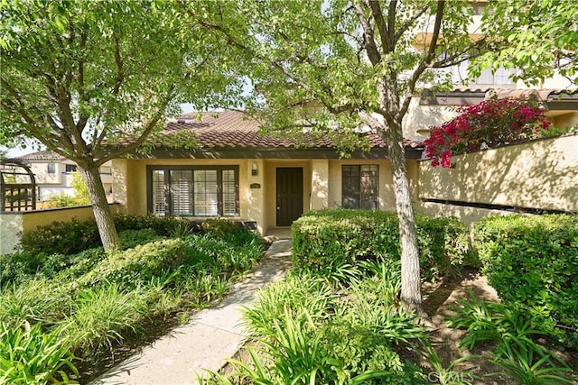 1202 Monte Sereno Dr, Thousand Oaks, CA 91360 - view of front of house with stucco siding and a tile roof