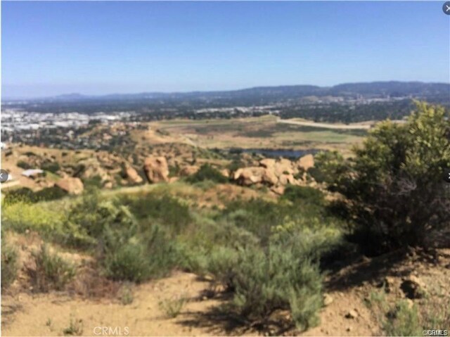 8 Thompson Ave, Chatsworth, CA 91311