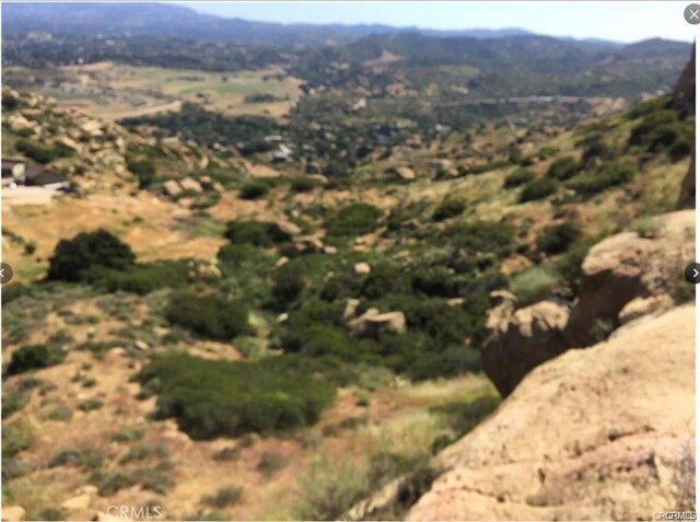 8 Thompson Ave, Chatsworth, CA 91311