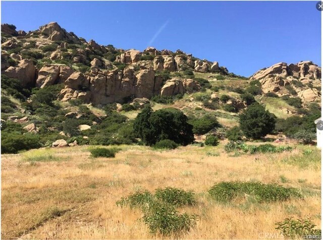 8 Thompson Ave, Chatsworth, CA 91311