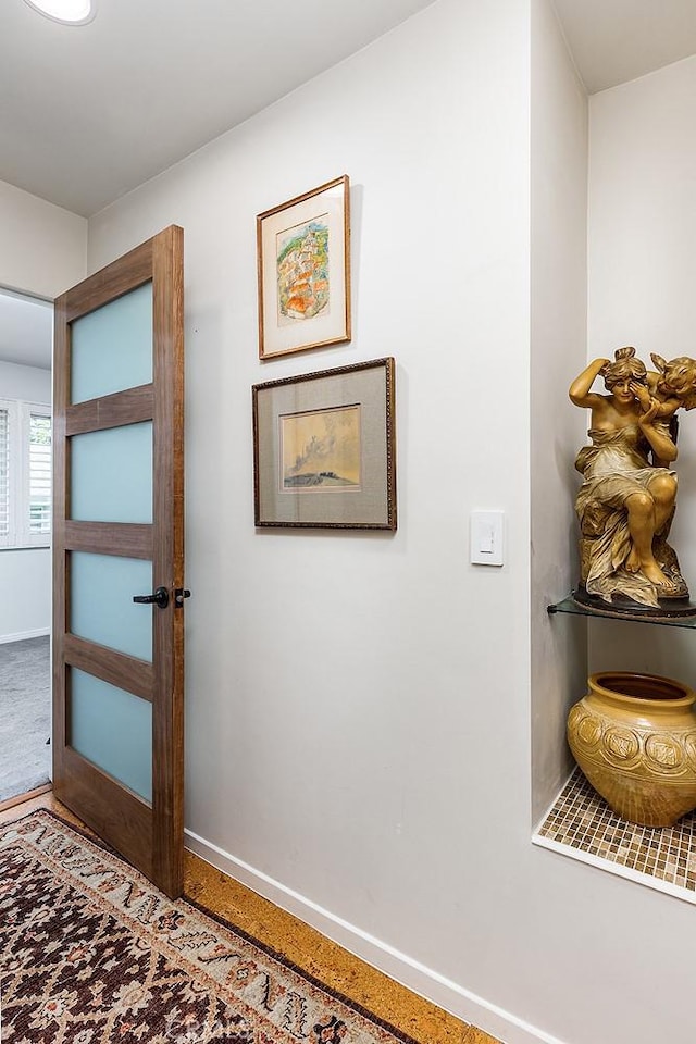 1045 S Orange Grove Blvd Unit 4, Pasadena, CA 91105 - hallway with baseboards