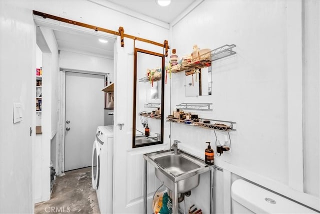 84951 Amboy Rd Unit 29, Palms, CA 92277 - laundry area with washing machine and dryer and wet bar