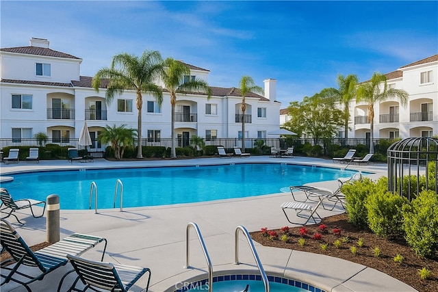 24982 La Pantera, Laguna Niguel, CA 92677 - community pool with a patio