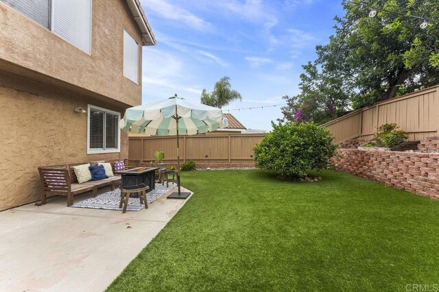 305 Cobblestone Pl, Santee, CA 92071 - view of yard featuring an outdoor living space and a patio area