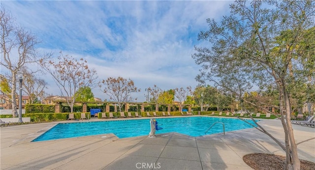 6611 Eucalyptus Ave, Chino, CA 91710 - community pool with a patio