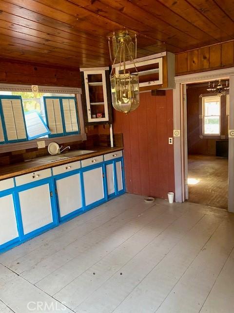 261 W 26th St, Merced, CA 95340 - photo 9