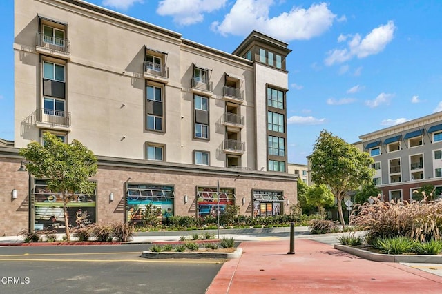 2850 Wagon Wheel Rd Unit 302, Oxnard, CA 93036 - view of apartment building / complex