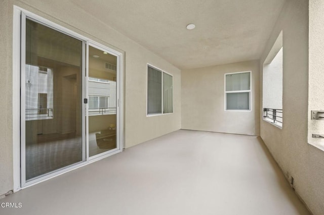 2850 Wagon Wheel Rd Unit 302, Oxnard, CA 93036 - view of patio / terrace