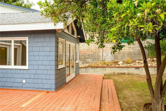 5624 Freeman Ave, La Crescenta, CA 91214 - view of wooden deck