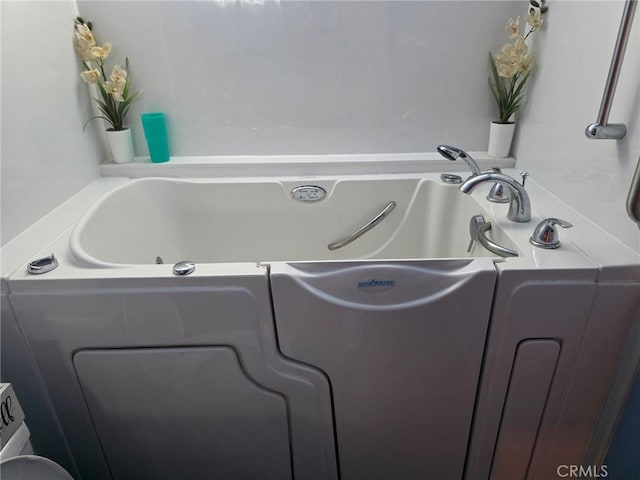 21224 Vidal Ct, Apple Valley, CA 92308 - bathroom with a tub with jets