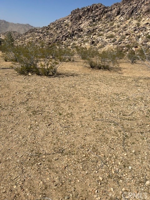 4362235 Flint Rd, Apple Valley, CA 92307