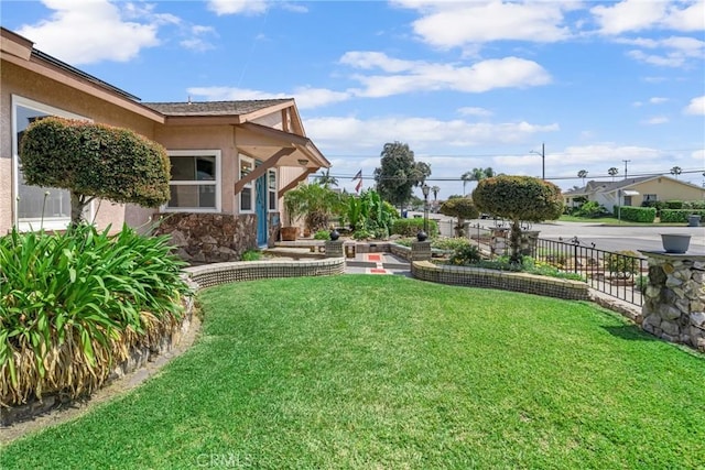 7860 La Fiesta Dr, Buena Park, CA 90620 - view of grassy yard