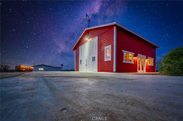 64952 Twentynine Palms Hwy, Joshua Tree, CA 92252 - view of garage at night