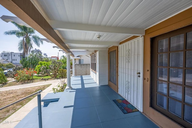 1139 N Heliotrope Dr, Los Angeles, CA 90029 - view of covered porch