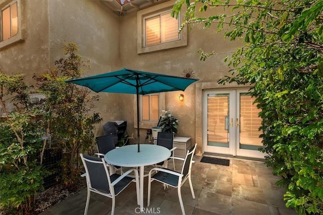 72864 Roy Emerson Ln, Palm Desert, CA 92260 - view of patio / terrace with outdoor dining space and a grill