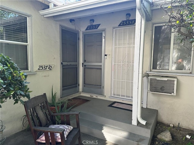 25352543 Cross St, La Crescenta, CA 91214 - view of exterior entry featuring stucco siding