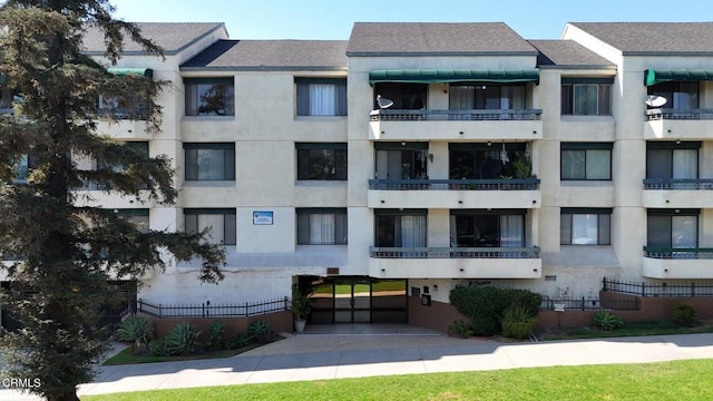 435 La Fayette Park Pl Unit 102, Los Angeles, CA 90057 - view of apartment building / complex