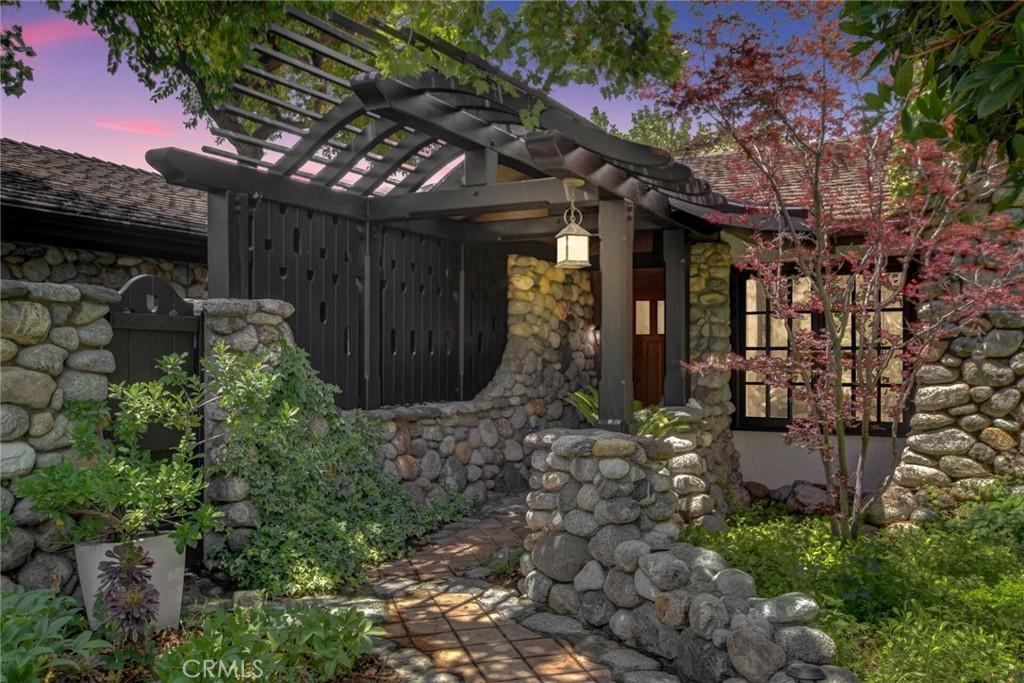 2293 Bonnie Brae Ave, Claremont, CA 91711 - photo 1