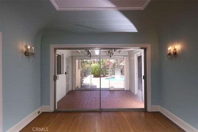 101 S Windsor Blvd, Los Angeles, CA 90004 - entryway featuring wood finished floors and baseboards