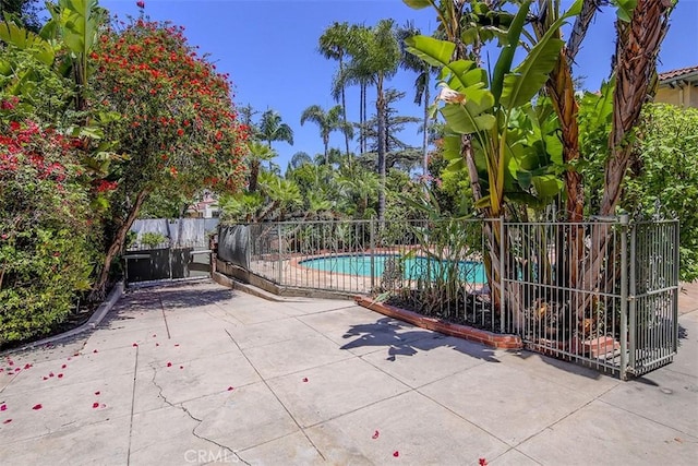 101 S Windsor Blvd, Los Angeles, CA 90004 - view of patio / terrace