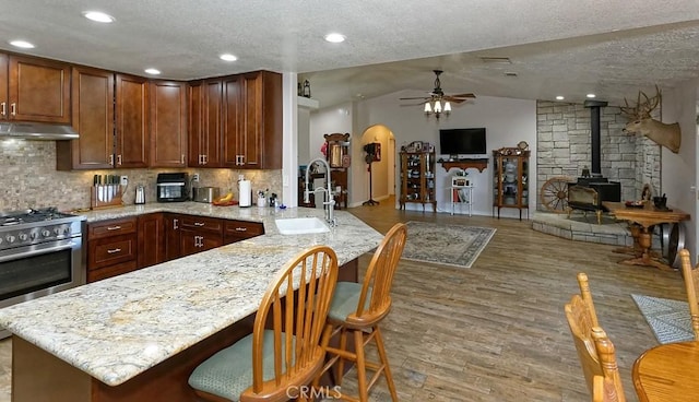 14388 Musgrave Rd, Oak Hills, CA 92344 - photo 5
