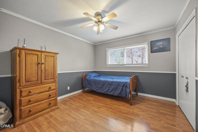 1099 N Agusta Ave, Camarillo, CA 93010 - bedroom featuring light wood-type flooring, a closet, crown molding, and ceiling fan