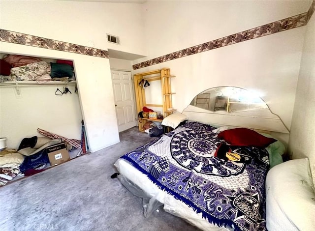 3748 W 118th St, Hawthorne, CA 90250 - bedroom featuring carpet flooring, high vaulted ceiling, and a closet
