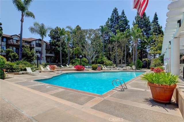 2563 Plaza Del Amo Unit 312, Torrance, CA 90503 - community pool with a patio area