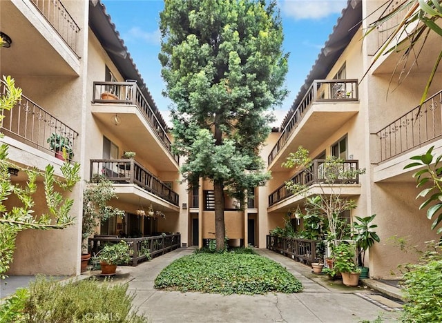 1127 E Del Mar Blvd Unit 235, Pasadena, CA 91106 - view of property's community