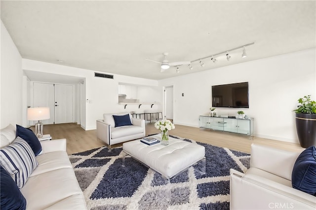 1127 E Del Mar Blvd Unit 235, Pasadena, CA 91106 - photo 1