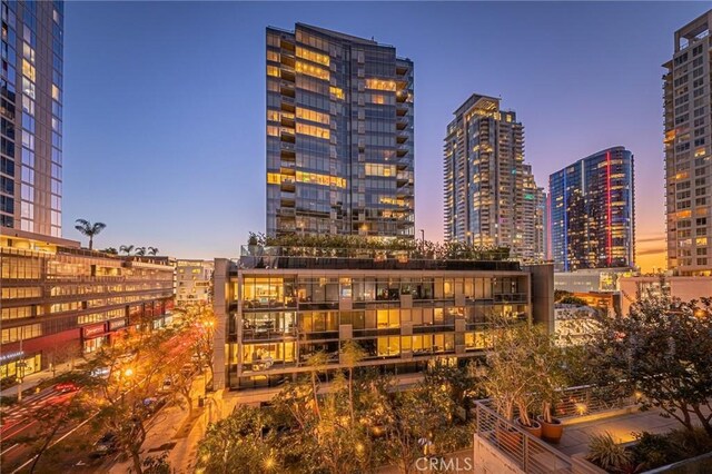 1111 S Grand Ave Unit 518, Los Angeles, CA 90015 - photo 41